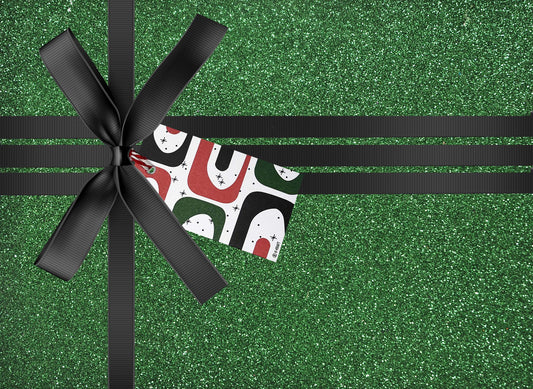 30 K-Kraft Red, Black and Green Gift Tags for Xmas Gift Wrapping and Labeling (Mid-Century Modern Abstract Xmas with Red String)